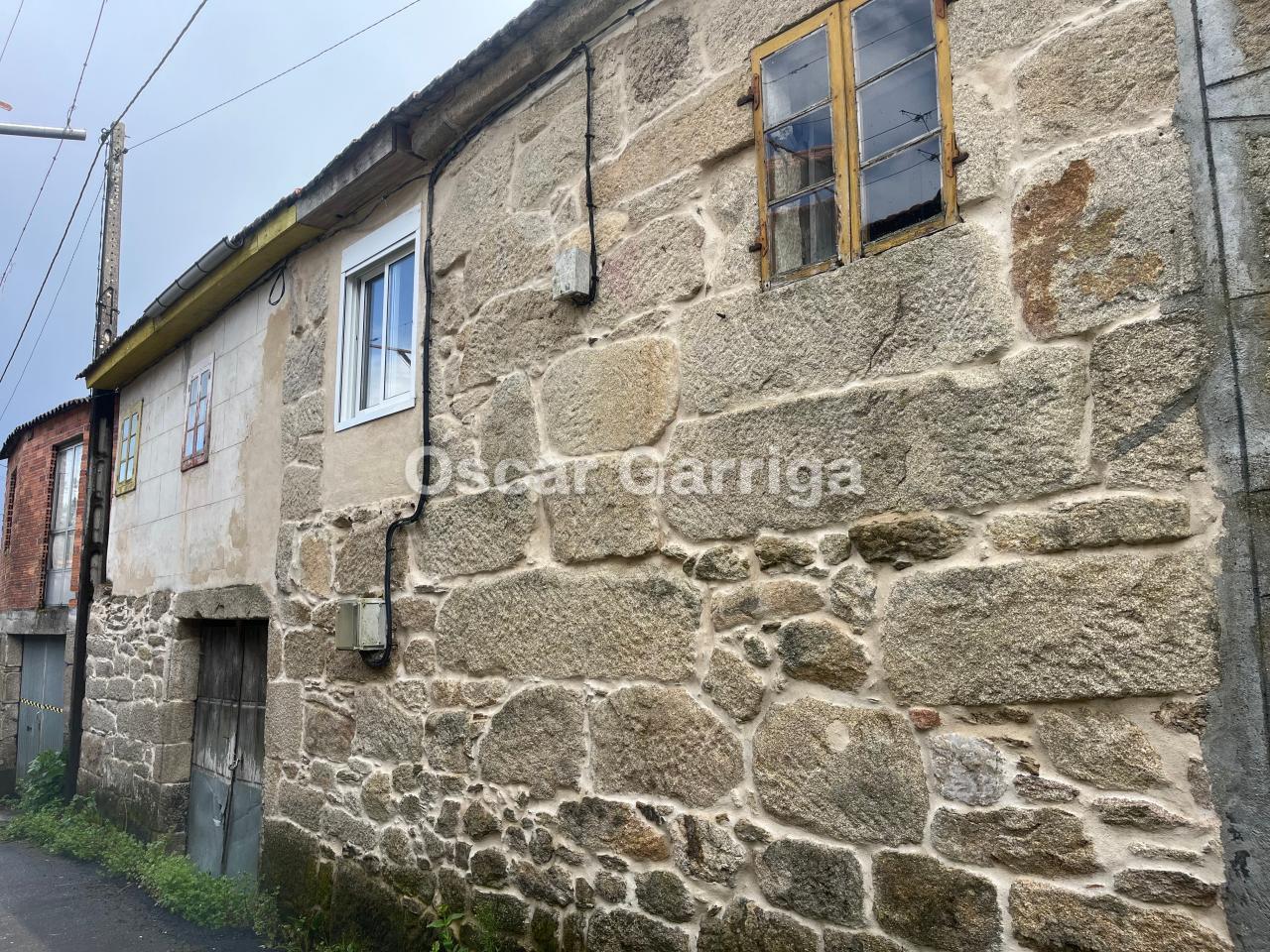 CASA DE PUEBLO A POCOS KM DE CARBALLIÑO, QUE NECESITARIA REFORMA IMPORTANTE Y COCINA NUEVA. SOUTO-PITEIRA, CARBALLIÑO, OURENSE (SPAIN).