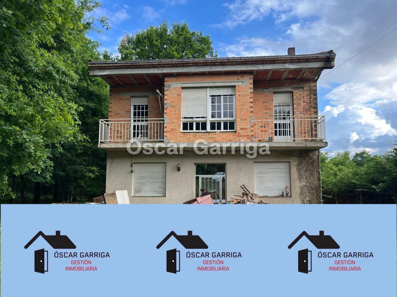 CASA PARA FINALIZAR, EN ESTRUCTURA, DIVISIONES Y TEJADO EN PERFECTO ESTADO. Tamallancos, Villamarín (Ourense).