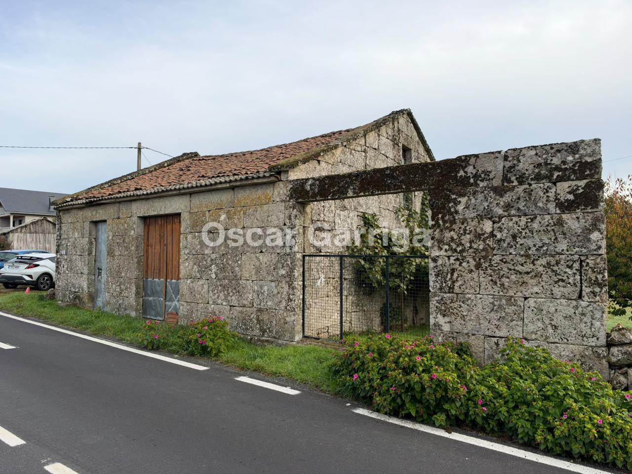 ¡SE VENDE EN FREÁS DA CANDA - PIÑOR (OURENSE)!